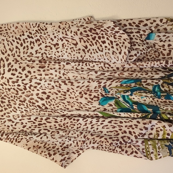 Chico's Leopard print floral Ruana Long Line Wrap Kimono NWOT beach one Size - Picture 8 of 9